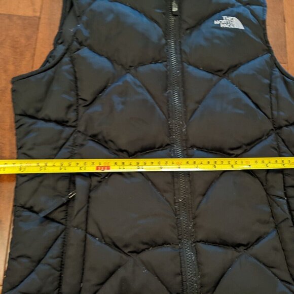 The North Face women's black 550 down filled vest - Picture 13 of 13